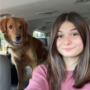 Meet your Posher, Alexis